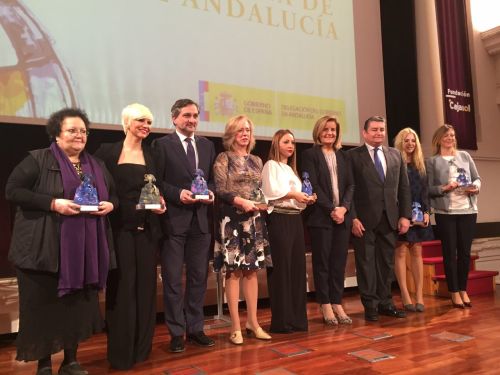 Ángel Escobar ha recogido este premio que reconoce la labor de instituciones y particulares en la erradicación de la violencia de género.