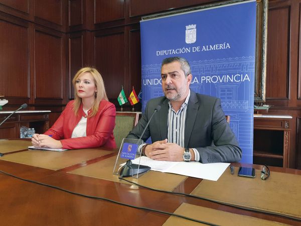 El portavoz del PSOE recuerda que Moreno Bonilla dijo en 2016 en el Parlamento que un gobierno en funciones “está atado de pies y manos”.