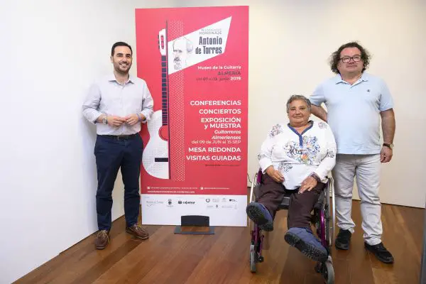 La sociedad guitarrística ‘Antonio de Torres’, con la colaboración del Área de Cultura del Ayuntamiento de Almería y el patrocinio de Cajamar organizan por segundo año este ciclo de actividades.