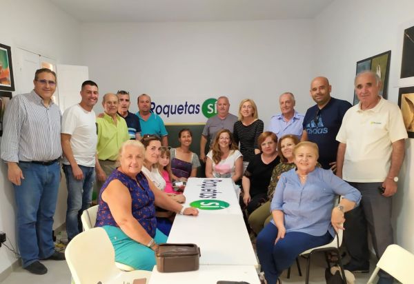 La dirección política junto a miembros de la candidatura y afines a la formación deciden continuar con su proyecto de trabajo para mejorar el municipio de Roquetas de Mar.