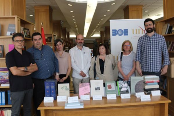 La Unión de Editoriales Universitarias ha premiado esta obra editada por la Universidad de Almería con motivo de su 25 aniversario.