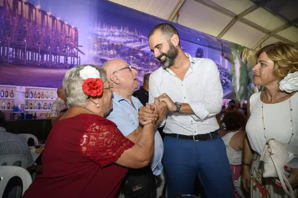 Coincidiendo el 1 de octubre con el Día Internacional de las Personas Mayores, el alcalde leerá el manifiesto con el que Almería ratifica su compromiso con quienes “siguen siendo fuerza para el desarrollo”.