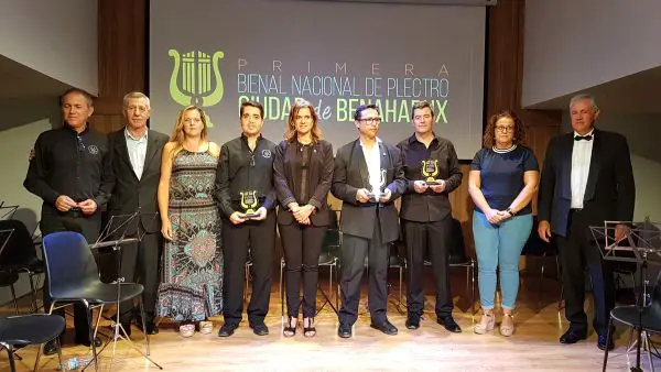 El municipio acogió anoche la I Bienal Nacional de Plectro con la participación de agrupaciones de Benahadux, Badajoz y Toledo.