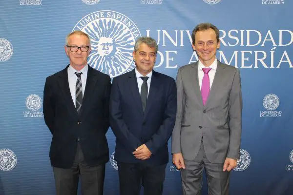 El ministro en funciones de Ciencia, Innovación y Universidades ha visitado la UAL junto al ministro de Cultura, José Guirao.