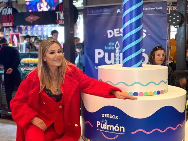 La actriz y presentadora Ana Obregón ha sido la embajadora de esta campaña y ha mostrado todo su apoyo con los pacientes que sufren esta enfermedad.