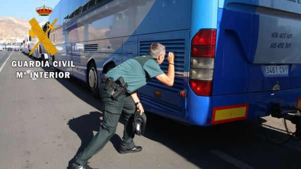 En lo que va de año la Guardia Civil ha interceptado a 118 polizones, cinco de ellos menores de edad, en el Puerto de Almería.