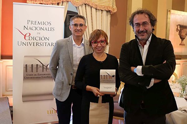 La Universidad de Cádiz ha acogió ayer la entrega de los XXII Premios Nacionales de Edición Universitaria. De las 192 obras candidatas en esta edición, doce fueron seleccionadas por un jurado independiente como los mejores libros universitarios publicados durante 2018.