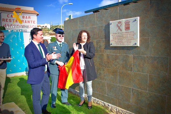 Además, se ha dado el nombre de una Plaza a la Guardia Civil como muestra de afecto de la ciudadanía hacia la Benemérita.