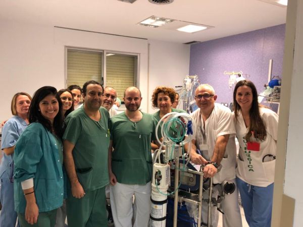 Coordinada por los doctores Ricardo Fajardo y Francisco Guerrero, ha contado con la colaboración de profesionales del Hospital Virgen de las Nieves de Granada.