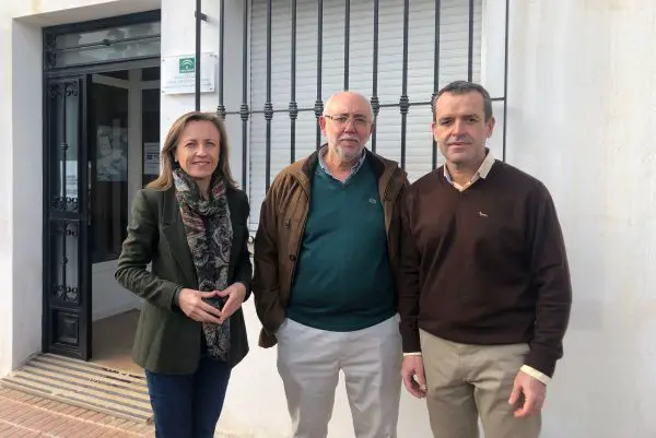 El equipo de Gobierno del Ayuntamiento de Huércal-Overa se muestra muy preocupado y disconforme ante el posible cierre de la oficina liquidadora de tributos de la Junta de Andalucía en el municipio.
