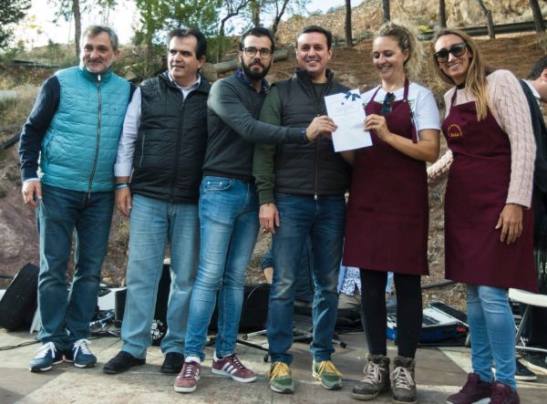 La actividad ha sido impulsada por el Ayuntamiento de Enix en colaboración con la Diputación Provincial y Sabores Almería.