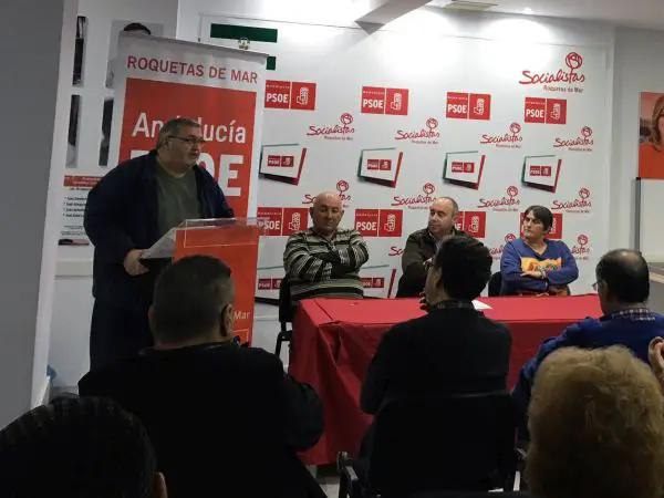 El secretario general, Manolo García, resalta la unidad, la oposición firme y la responsabilidad de su partido y pide al nuevo año “que Roquetas recupere la iniciativa perdida, avance y mire al futuro con optimismo”.