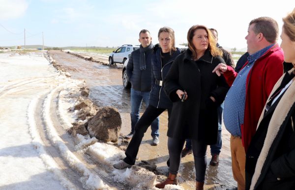 Crespo visita la comarca almeriense de Níjar, cuyo grado de afección supera las 1.000 hectáreas y hace viable la declaración de “desastre natural”.