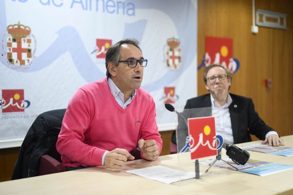 El concejal de Deportes, Juanjo Segura, ha presentado la cita de una modalidad que crece progresivamente en la ciudad de Almería.