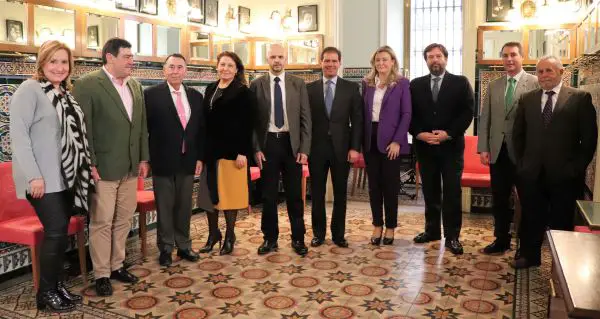 La consejera se reúne con representantes del sector oleícola andaluz en vísperas de la cuarta licitación de almacenamiento
