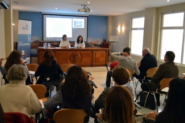 El Colegio de Farmacéuticos de Almería ha sido sede de una interesante jornada formativa sobre la prevención y tratamiento de lesiones originadas por los tratamientos de radio y quimioterapia.