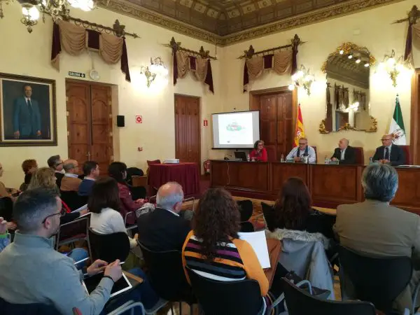 Representantes de 30 ayuntamientos y la Diputación han conocido hoy estas ayudas dotadas con un presupuesto de 10 millones