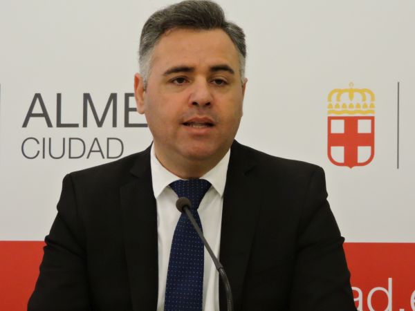 Ruano (PSOE): “Para el alcalde la participación ciudadana es ciencia ficción y reclamamos que pase a realidad con una moción en el pleno”.