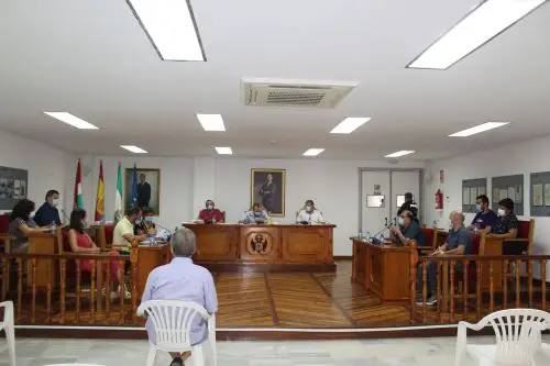 La sesión extraordinaria del Ayuntamiento de Pulpí ha tenido lugar esta mañana en el consistorio pulpileño, donde han sido expuestos los tres puntos de la Orden del Día.