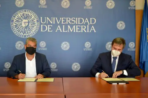 Esta colaboración se enmarca en un convenio marco suscrito hoy entre el rector de la Universidad de Almería y el director general de Endesa en Andalucía, Extremadura, Ceuta y Melilla.
