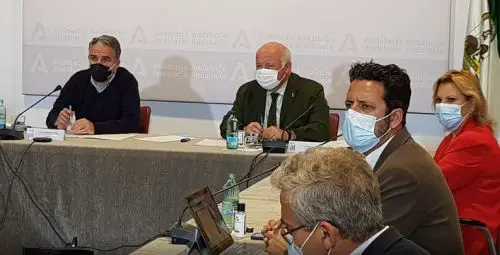 Andalucía mantiene las medidas contra la Covid-19 tras reunirse el Comité de Expertos