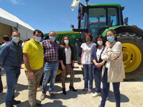 Aránzazu Martín ha asistido a la concentración organizada por las organizaciones agrarias desarrollada en Vélez Rubio