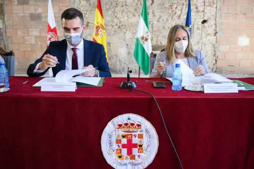 Marifrán Carazo y Ramón Fernández Pacheco se comprometen a la financiación de la rehabilitación interna del edificio por 5,3 millones