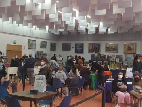 El evento, organizado por el Ayuntamiento de Huércal de Almería, reunió a centenares de familias llegadas desde toda la provincia en torno a juegos clásicos y modernos para todos los públicos y niveles