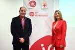 AJE Almería organizó la tercera edición de ‘AJE en Femenino’ en presencia de Beatriz Piernagorda, vocal de la ejecutiva; y Paola Laynez Guijosa, concejala de Familia, Igualdad y Participación Ciudadana