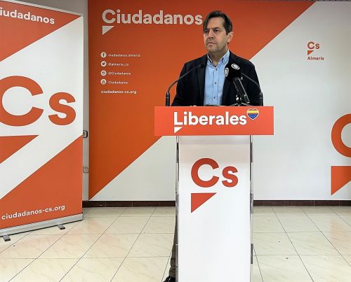 El coordinador del partido liberal en Almería, Rafael Burgos, destaca los compromisos que ha cumplido Cs desde la Consejería de Educación y Deporte y afirma que “sin duda, nuestra provincia ha salido ganando”