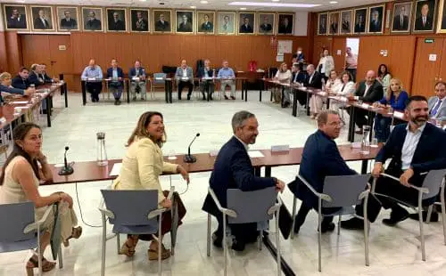 Los consejeros de Hacienda y Agricultura realizan una visita institucional a la Cámara de Comercio de Almería y mantienen una reunión de trabajo con empresarios de la provincia