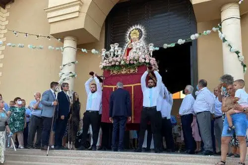 El pregón ha corrido a cargo de la concejala Carmen B. López y se ha celebrado la tradicional gran paella popular, la Santa Misa y la procesión de la Virgen
