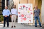 El alcalde, Ramón Fernández-Pacheco, ha presentado esta mañana el cartel, acompañado del ganador del concurso, José Manuel Vela Caparrós, y del edil de Cultura, Diego Cruz