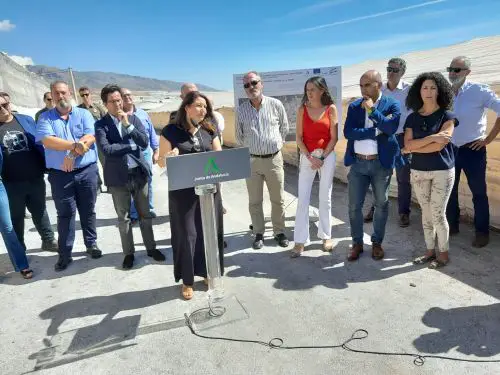 La Junta invierte 9,5M€ para mejorar 127km de vías rurales de Almería que generan 160 empleos verdes en el marco de este plan