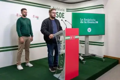 El Secretario de Organización de Juventudes Socialistas de El Ejido, Jorge Alcalá, denuncia el desigual reparto de los fondos del Bono Alquiler Joven por parte del Gobierno andaluz y las dificultades a la hora de solicitarlo