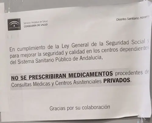 Cartel existente en la pared de la consulta de los médicos de cabecera de los centros de salud de Almería.